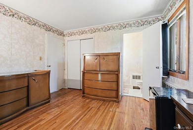 Welcome to this beloved split-level home in the heart of Wantagh - photo 17