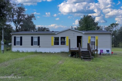 Lake Home For Sale in Interlachen, Florida
