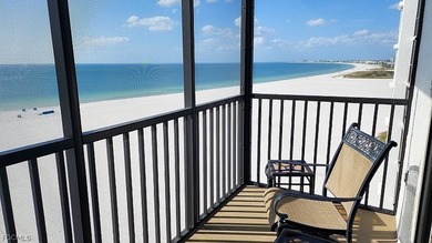 Elevated coastal living awaits from this 11th-floor luxury - photo 1