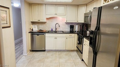 Elevated coastal living awaits from this 11th-floor luxury - photo 4