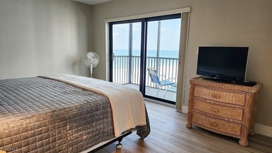 Elevated coastal living awaits from this 11th-floor luxury - photo 5