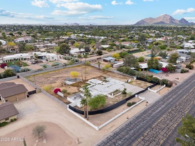 Prime nearly 1-acre lot in the heart of Scottsdale offering an - photo 2