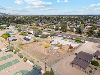 Prime nearly 1-acre lot in the heart of Scottsdale offering an - photo 7