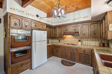 Offered for the first time in over 32 years, this family-owned - photo 11