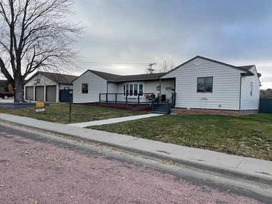 Lake Francis Case Home For Sale in Chamberlain South Dakota