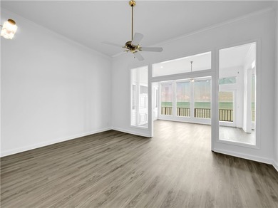 Siding and roof replaced 2024! New Flooring and interior paint - photo 20