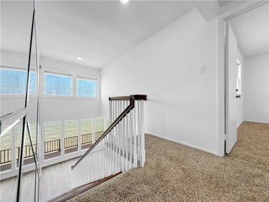 Siding and roof replaced 2024! New Flooring and interior paint - photo 26