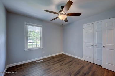 Welcome home to 3705 Elveden Road in New Bern! This beautifully - photo 33