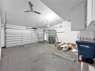 Siding and roof replaced 2024! New Flooring and interior paint - photo 36