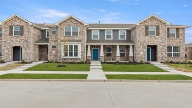 Lake Townhome/Townhouse For Sale in Heartland, Texas