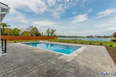 Resort style living with WOW factor and BIG Water Views!  Custom - photo 5