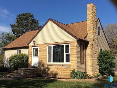 Lake Home For Sale in Chamberlain, South Dakota