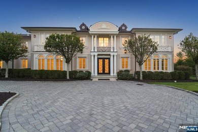 A European-inspired masterpiece blending French Chateau elegance - photo 2