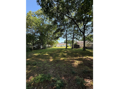 Charming 3-bedroom, 1-bathroom ranch perfectly situated on a - photo 12
