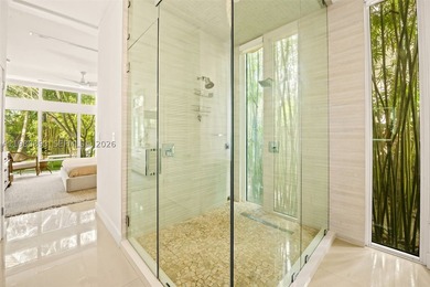 Renovated Mid-Century residence in the heart of Mid Beach - photo 15