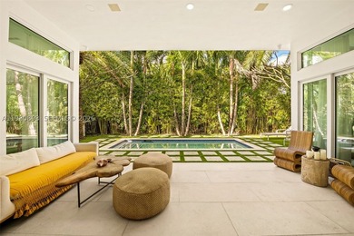 Renovated Mid-Century residence in the heart of Mid Beach - photo 26