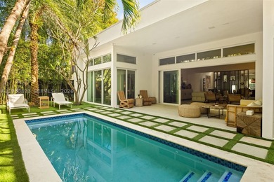 Renovated Mid-Century residence in the heart of Mid Beach - photo 27