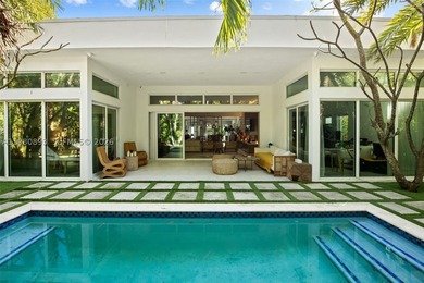 Renovated Mid-Century residence in the heart of Mid Beach - photo 29