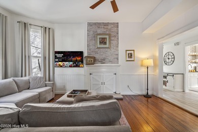 Unique opportunity to own a three unit investment property in - photo 32