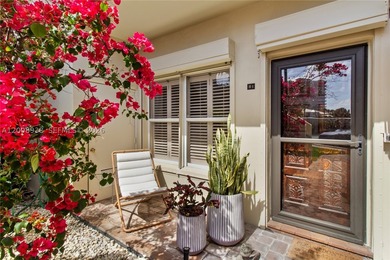 Coastal luxury redefined. This tastefully appointed, fully - photo 3