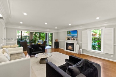 Coastal luxury redefined. This tastefully appointed, fully - photo 5