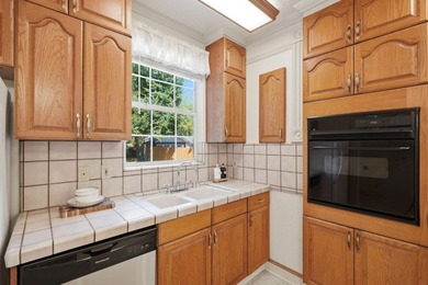 Charming Victorian-era residence located just minutes from - photo 11