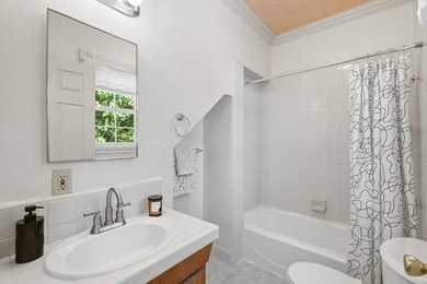 Charming Victorian-era residence located just minutes from - photo 13