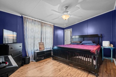 Look no further! This well-maintained and thoughtfully updated - photo 15
