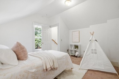 Charming Victorian-era residence located just minutes from - photo 24