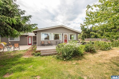 Mountain views, private community beach access, and beautiful - photo 26