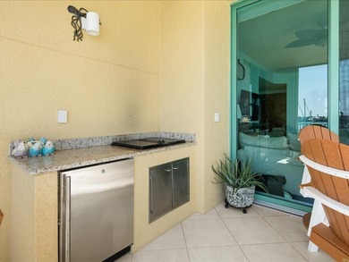 Your waterfront backyard awaits at Pier 81. This light-filled - photo 28