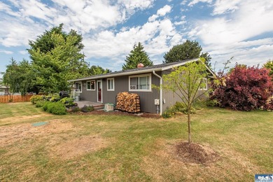 Mountain views, private community beach access, and beautiful - photo 32