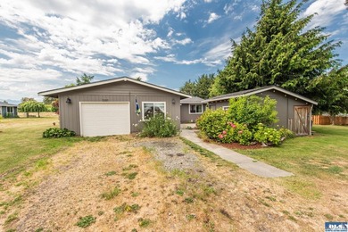 Mountain views, private community beach access, and beautiful - photo 36