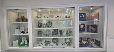 Proudly presenting a beautiful and meticulously cared for - photo 37