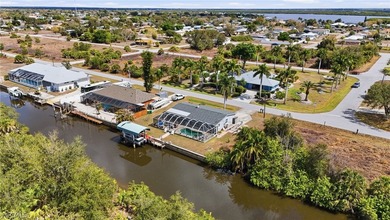 Welcome to paradise! This WATERFRONT, SAILBOAT ACCESS, 3 bedroom - photo 48