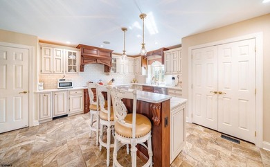 Spanning over 3,600 sqft, 407 E Atlantic Blvd offers 4 bedrooms - photo 9