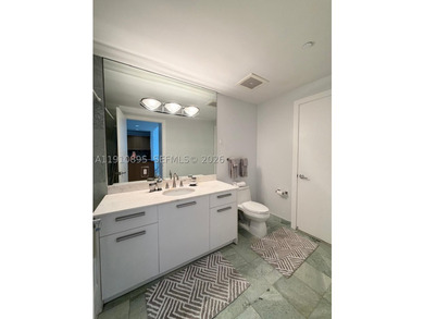 Unbeatable value in Brickell! This 731 sq ft, 1-bedroom, 1-bath - photo 12