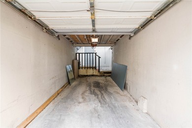 Welcome to this beautifully maintained 2-bedroom, 2-bathroom - photo 17