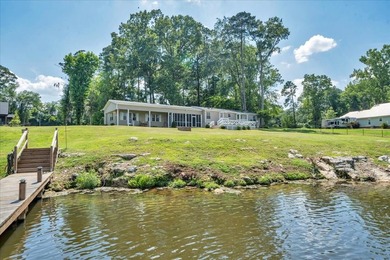 HUGE Waterfront Lot & home with guest cottage on Lake - photo 49