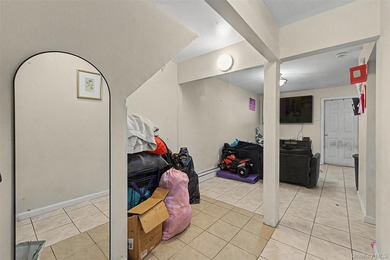 Attention Investors and Owner-Occupants! Welcome to 1010 East - photo 4