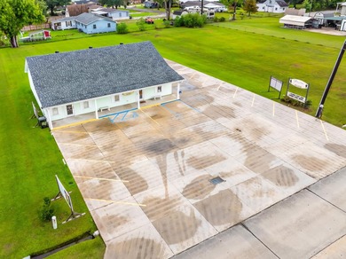 ****REMARKABLE *****ESTABLISHED**** COMMERCIAL BUILDING WITH