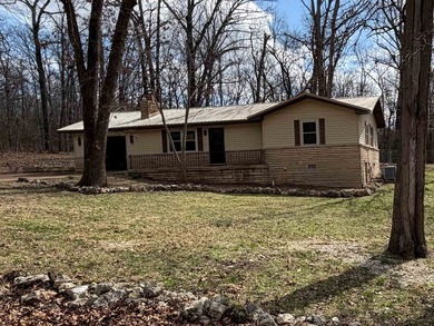 Crown Lake Home For Sale in Horseshoe Bend Arkansas