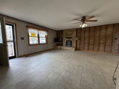 Can we say cute? This 2 bedroom 1 and 1/2 bath cottage style - photo 4