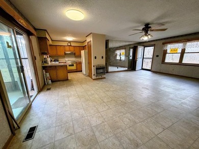 Can we say cute? This 2 bedroom 1 and 1/2 bath cottage style - photo 5