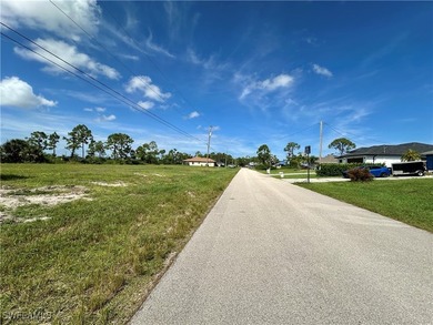 Discover a rare southern-exposure freshwater navigable canal - photo 16