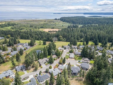 Welcome to this beautifully maintained custom home, lovingly - photo 36