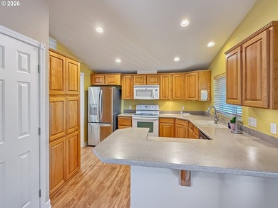 Coastal Beach Home in the prestigious and gated Emerald Coast - photo 9