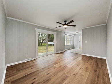 Welcome home to Evanston Estates -- a hidden gem in North - photo 7