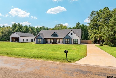 Lake Palestine Home For Sale in Frankston Texas