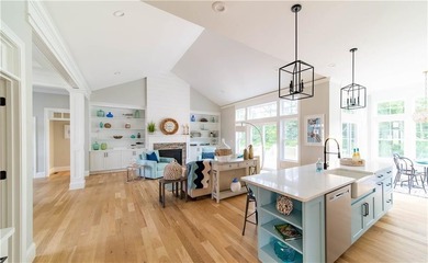 The Cove is a 2,275 sq. ft. custom single-level home by Meridian - photo 4